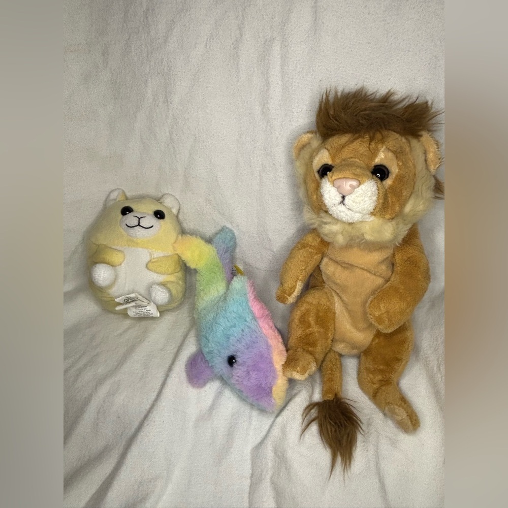 Lot of 3 stuffed animals